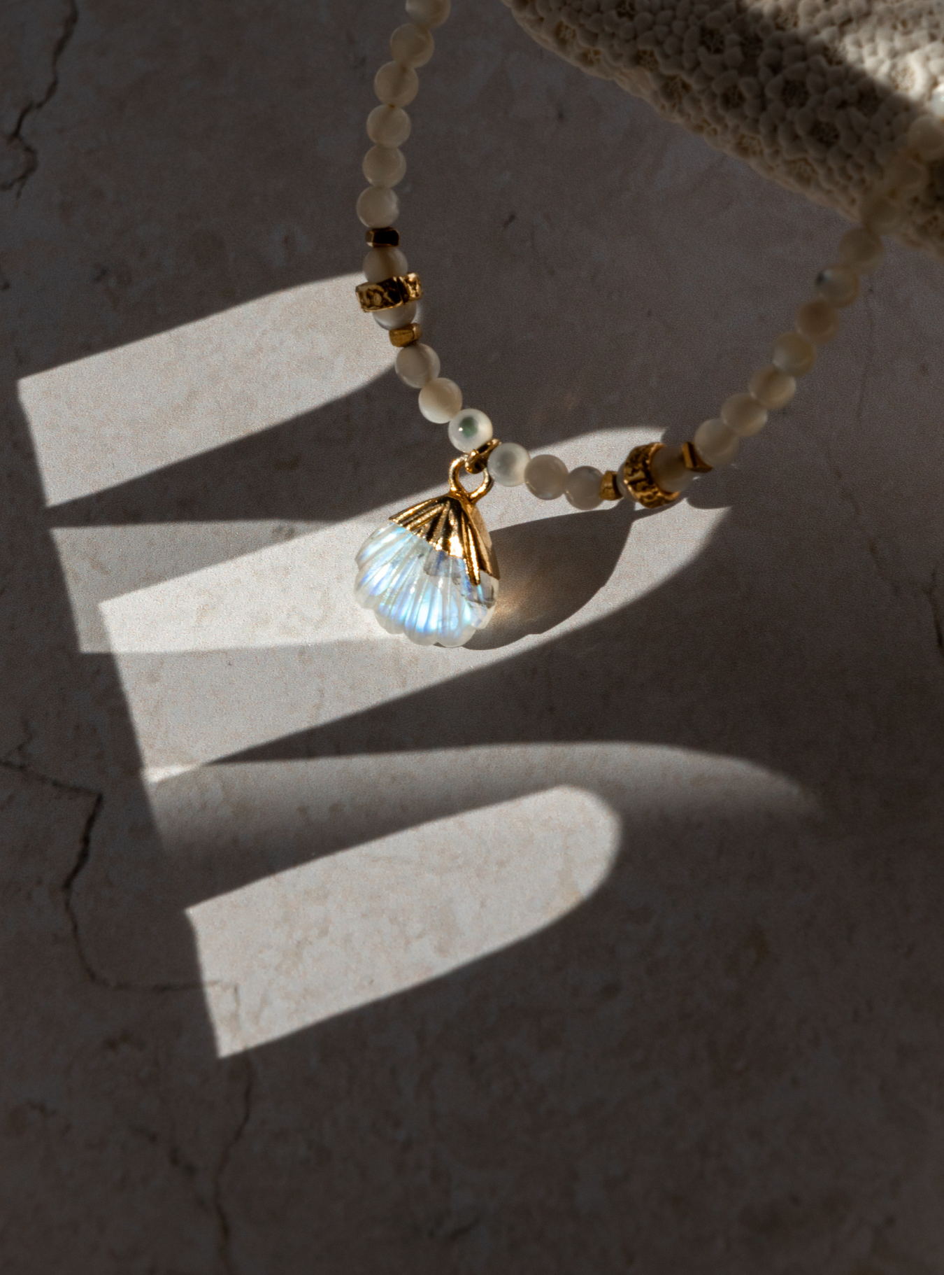 The cycladic Shell Neckace in the sun
