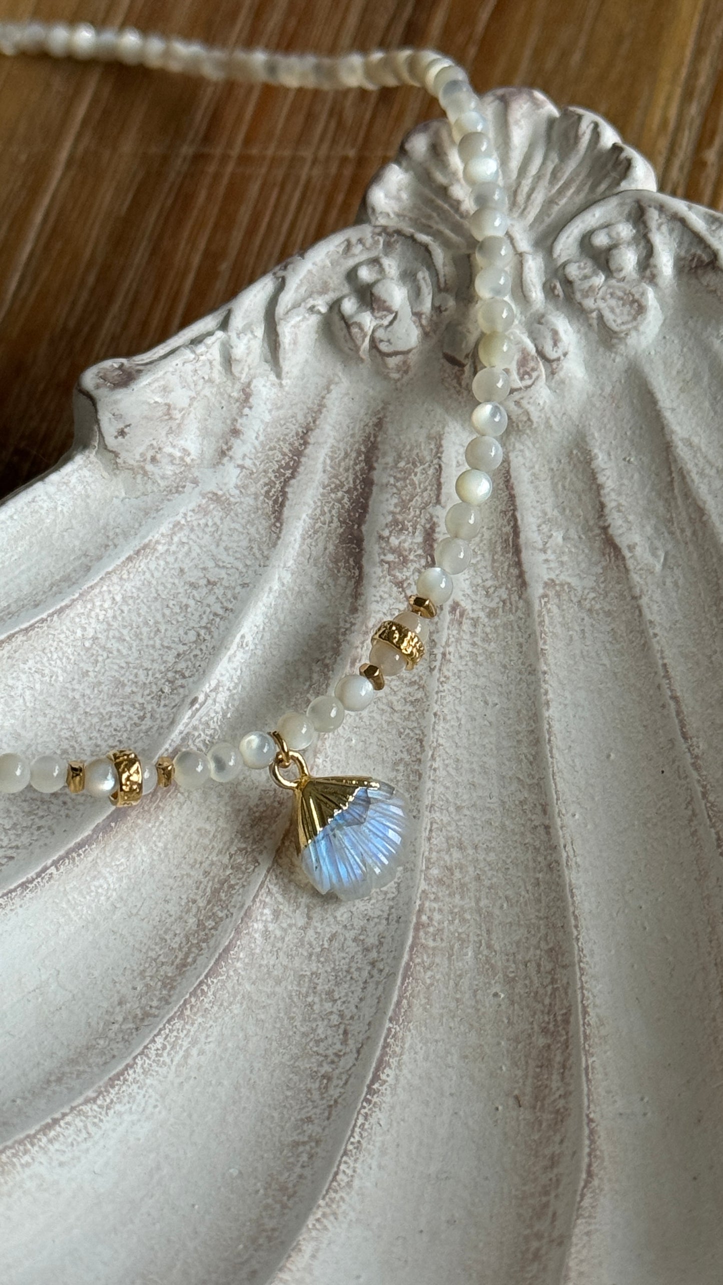 an other angle of the shell necklace